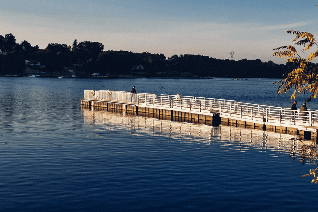 Sentier des peintres, coucher de soleil sur le Lac d'Eguzon